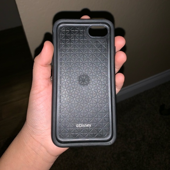 iPhone 8 Otterbox Disney Case - Picture 3 of 8
